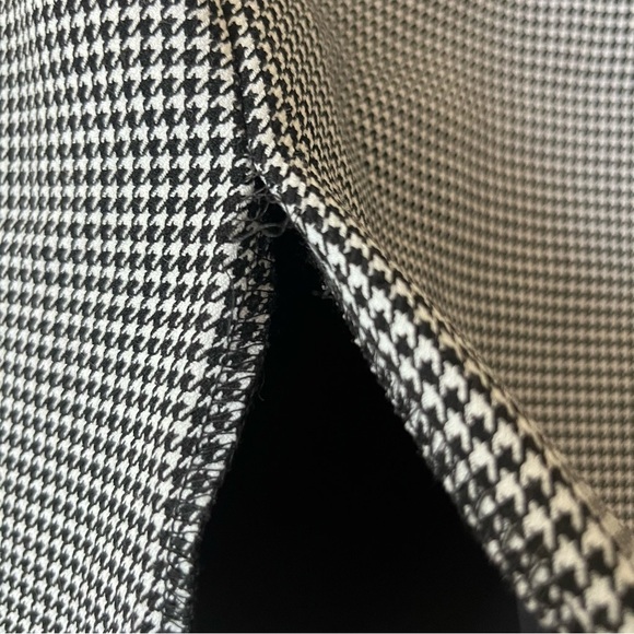 H&M Herringbone Tulip Skirt Size 6 - Picture 8 of 8